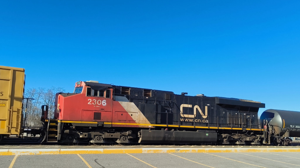 CN 2306